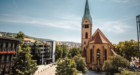 Stuttgart,Kirche,Straße | © Leonardsviertel_243_c_SMG_Sarah_Schmid_web (c) Region Stuttgart