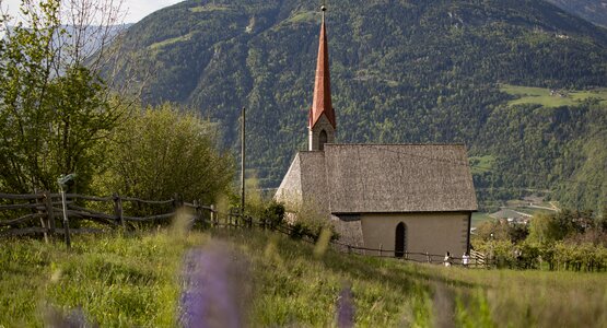 Berge,Kirche,Blumen | © © Marion LaFogler - HQ 5428_1